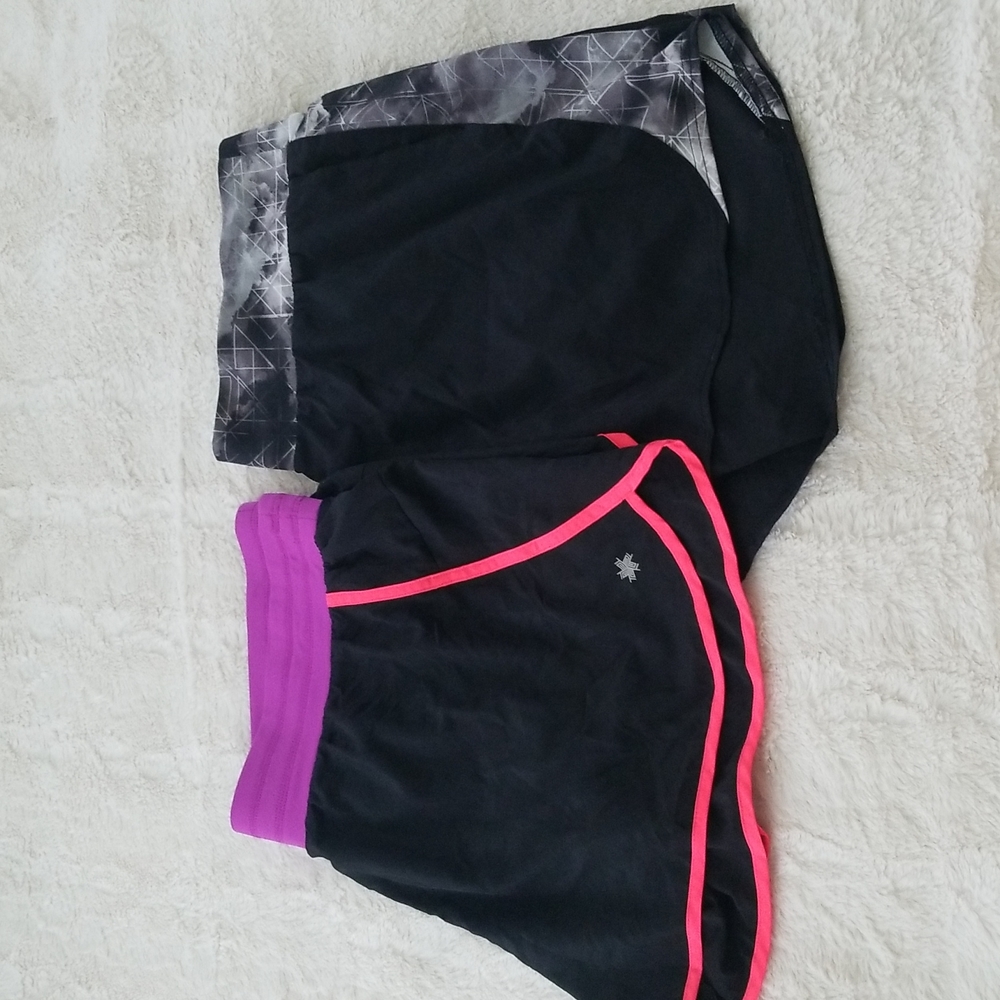 Active shorts set